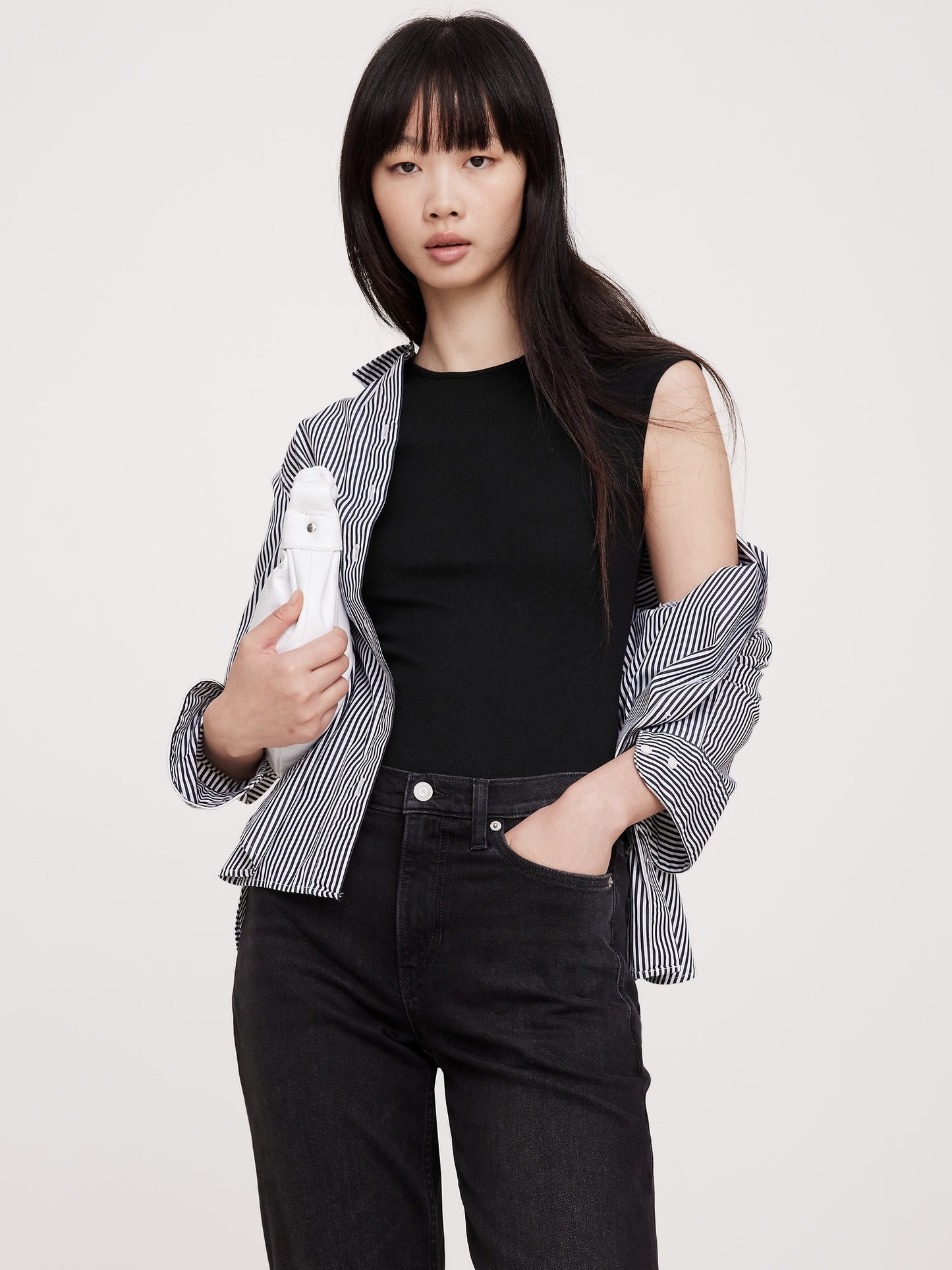 تي شيرت مضلع بأكمام قصيرة