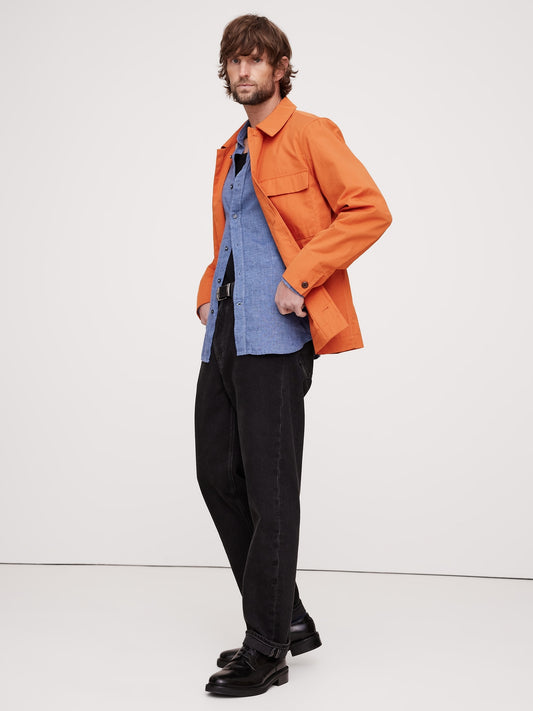 قميص كتان بقصّة ضيقة