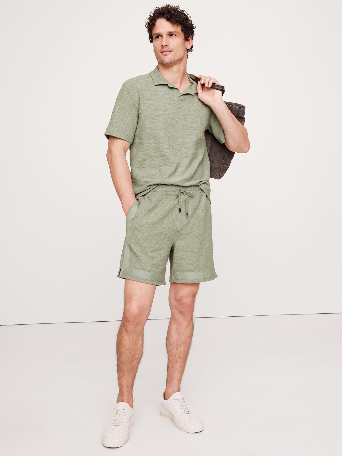 7" Slub Bouclé Pull-On Short