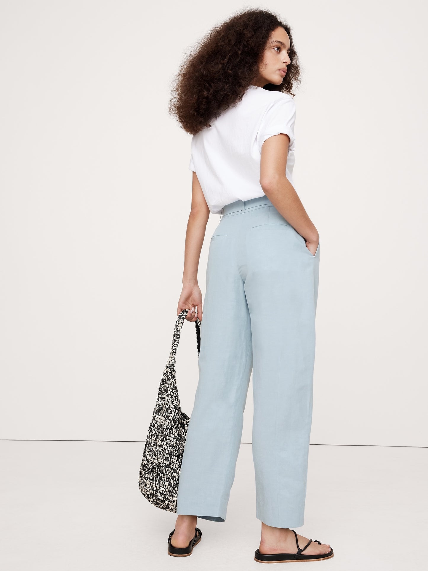 بنطال تنسيل™-كتان بخصر مرتفع وقصّة ساق برميلية