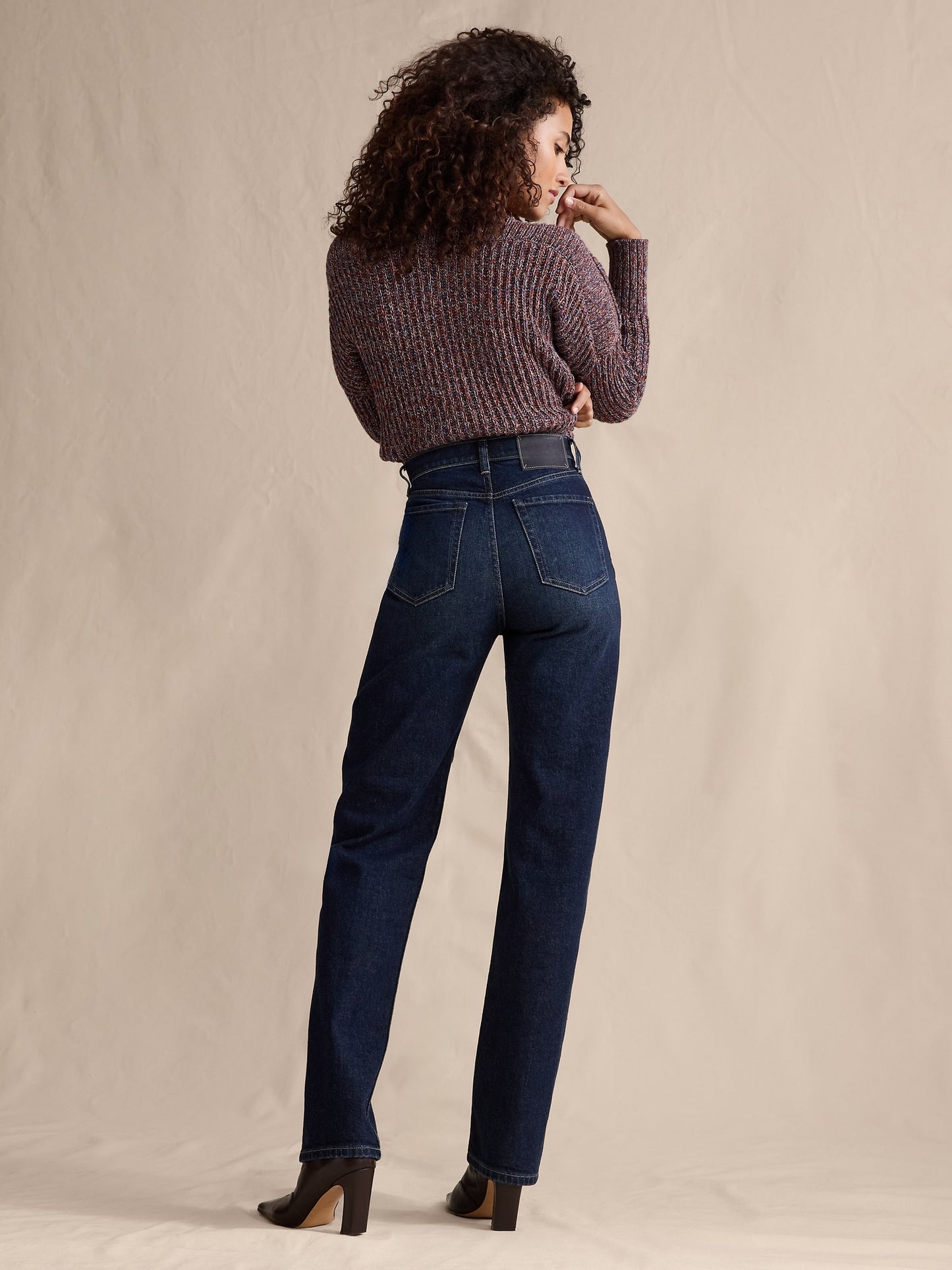 HIGH-RISE 90S STRAIGHT JEAN
