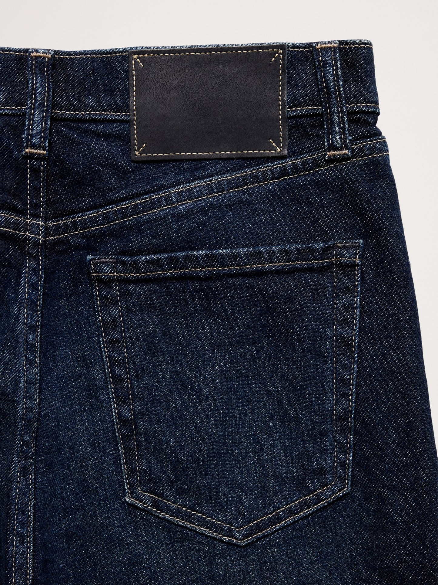 HIGH-RISE 90S STRAIGHT JEAN