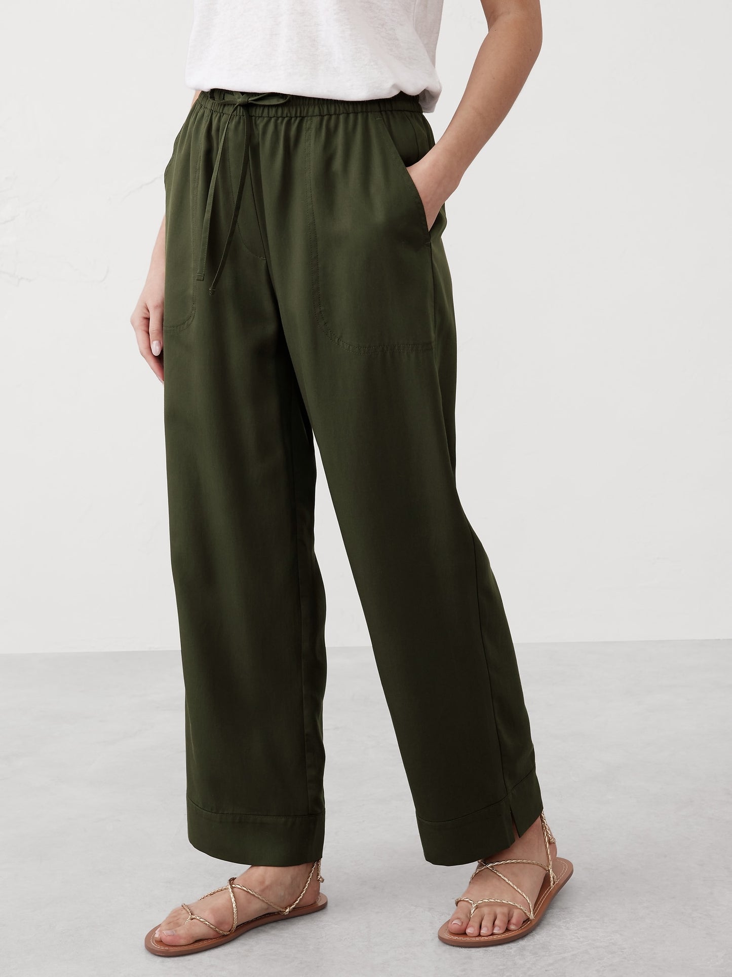 Straight Tencel Pull-On Pant