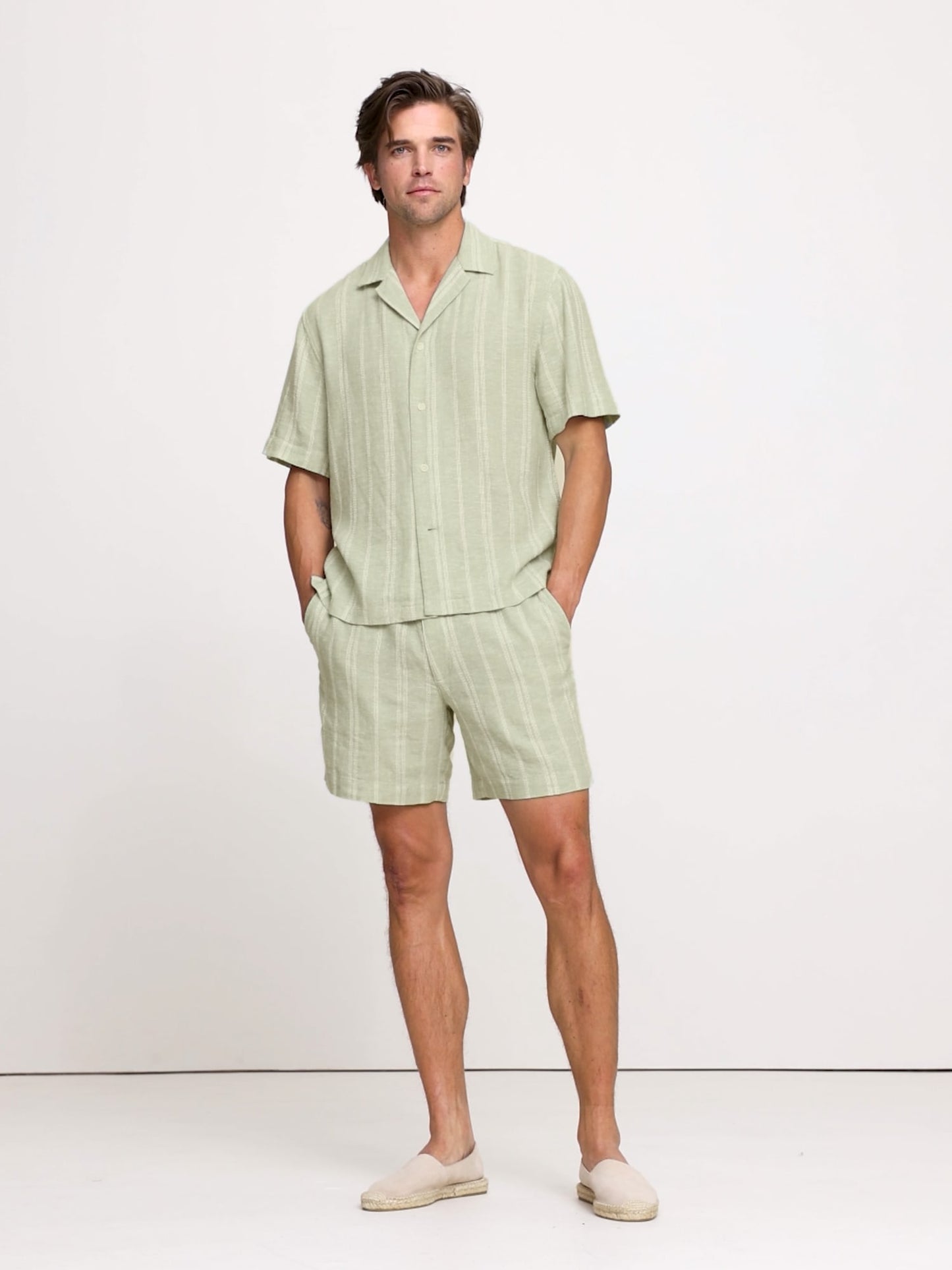 Standard-Fit Stripe Linen-Viscose Resort Shirt