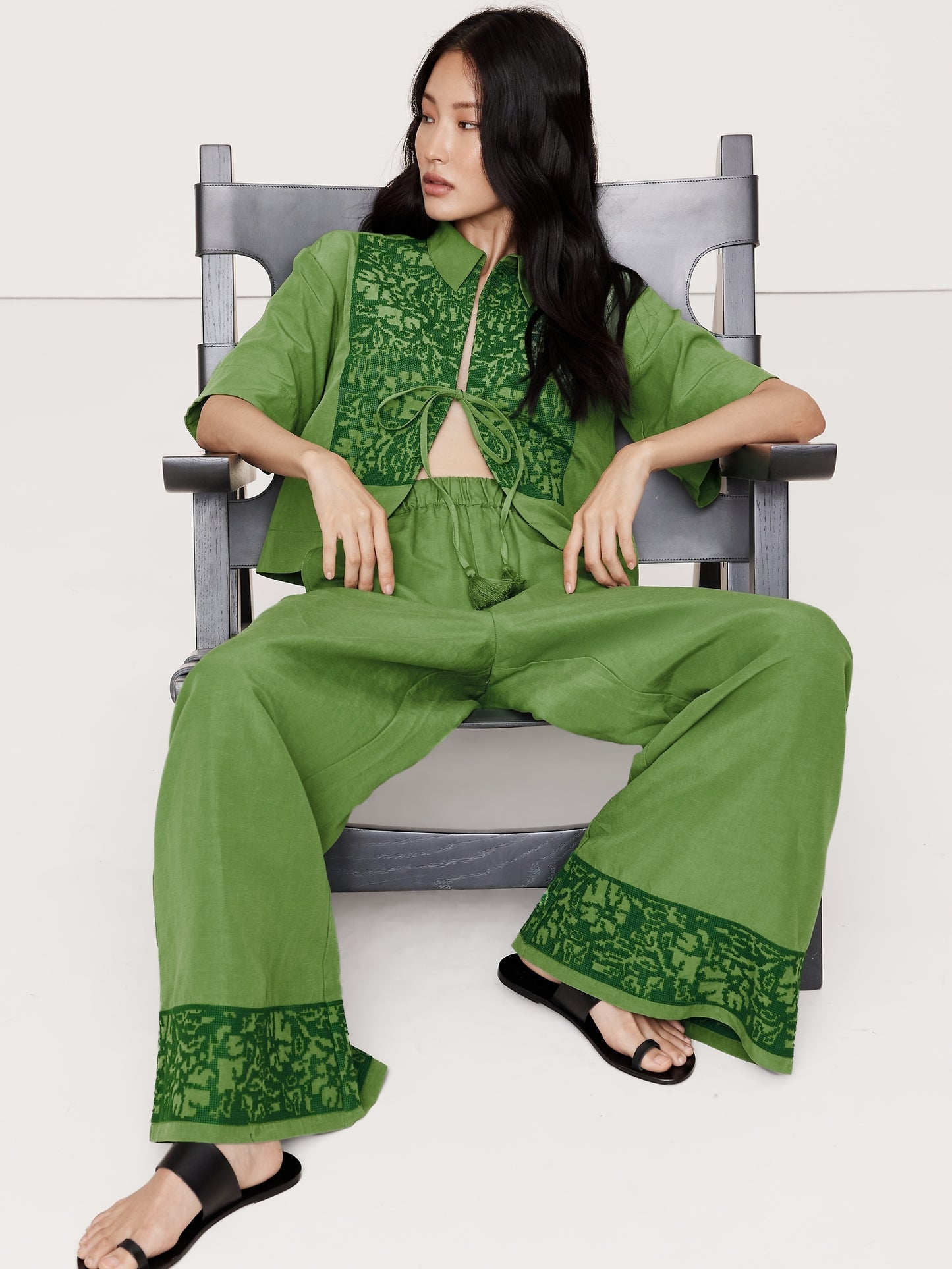 Embroidered Tencel™ -Linen Tie-Front Top