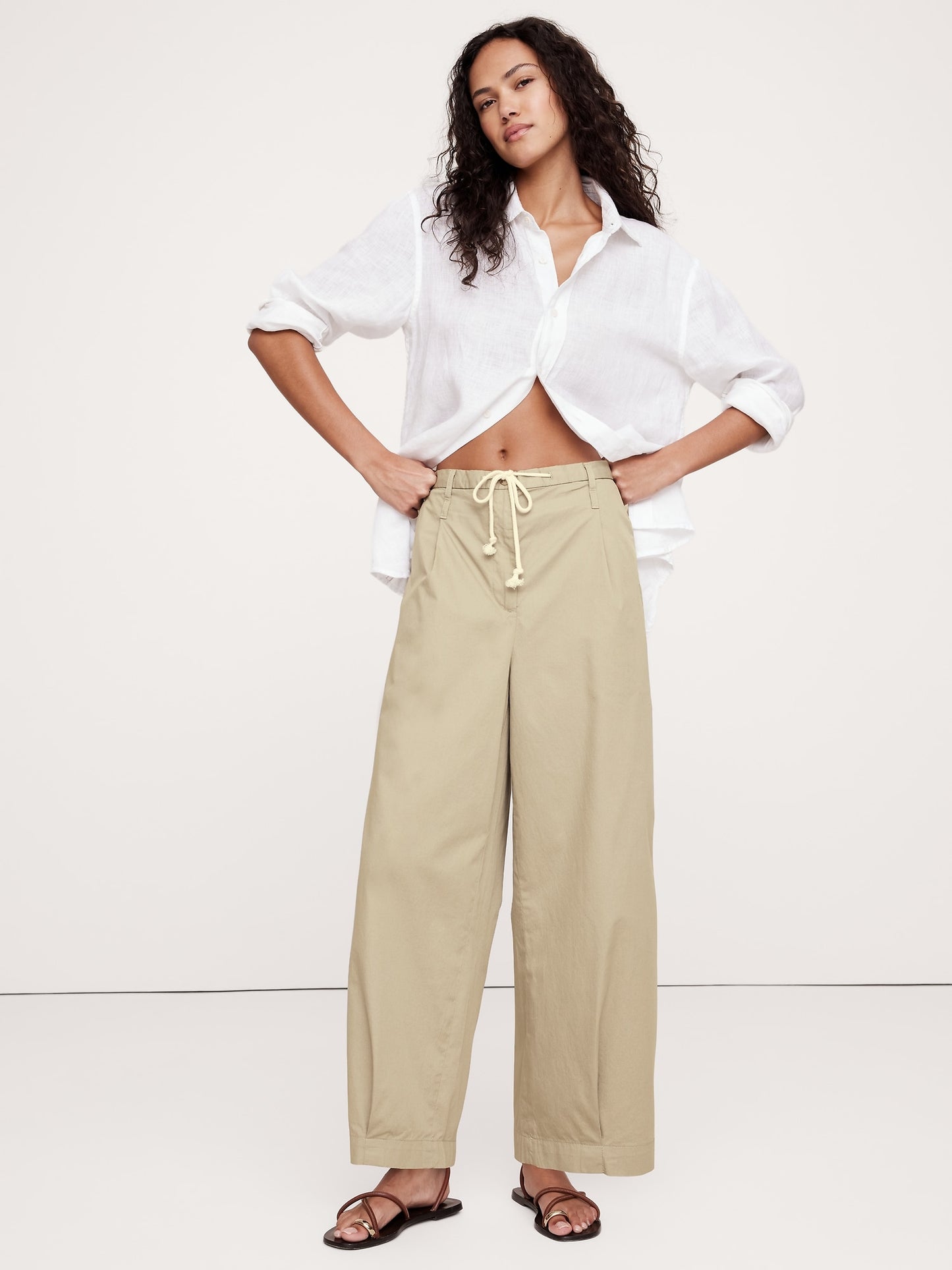 High-Rise Pleated Cotton Poplin Cropped Pant