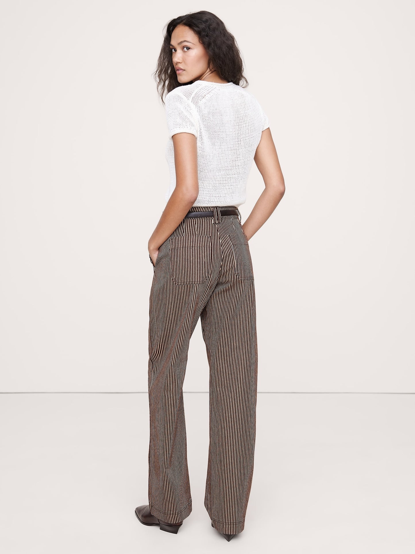 The Weekender Straight-Leg Pant