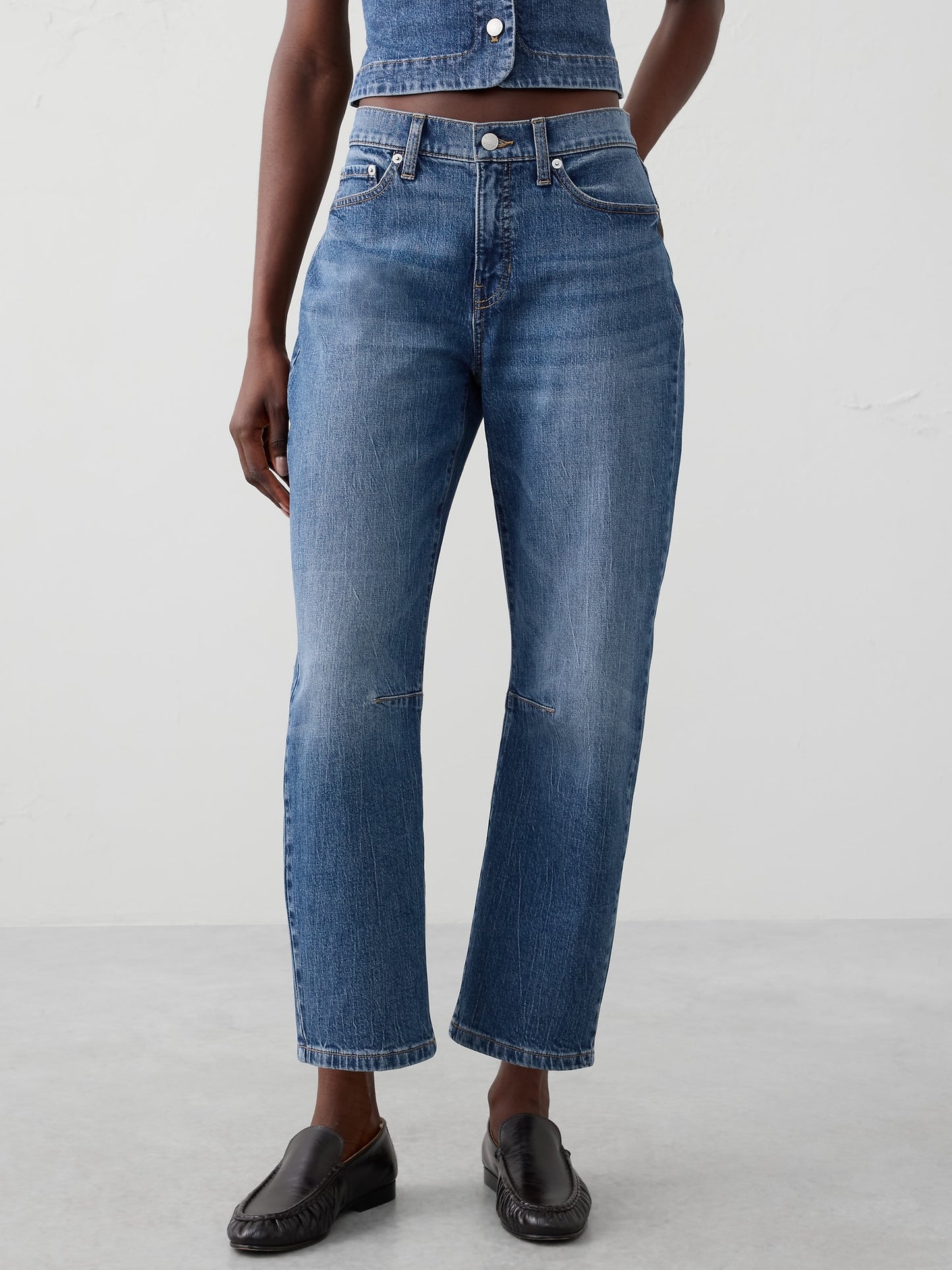 Barrel Mid-Rise Jean