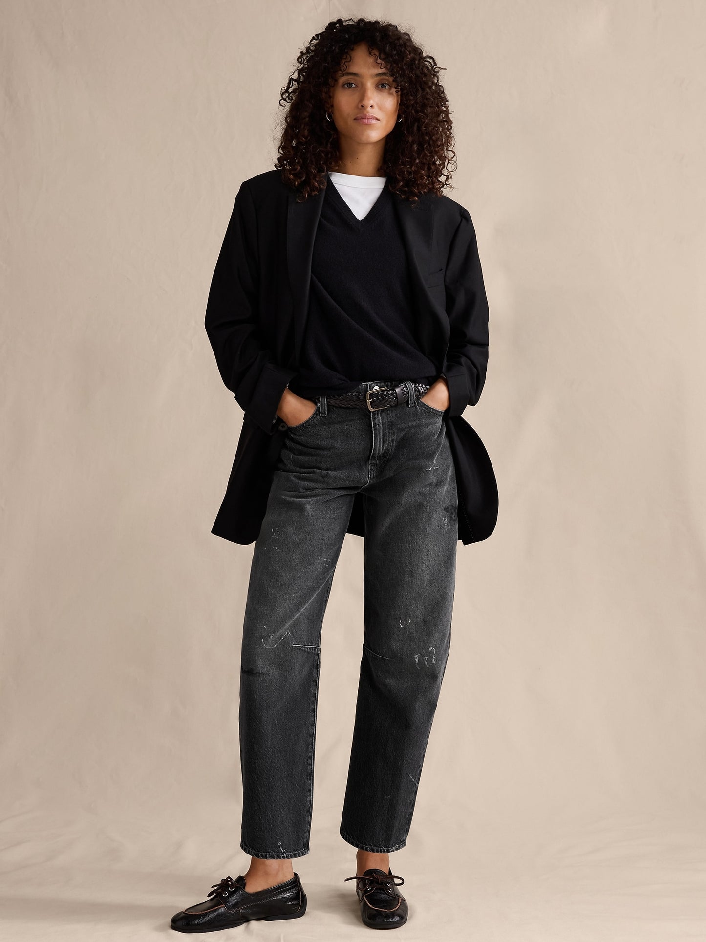 Mid-Rise Barrel Ankle Jean