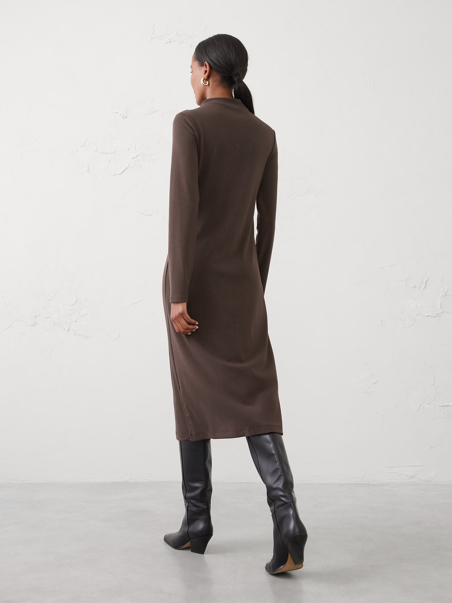 Cozy Ribbed Knit Midi Dress