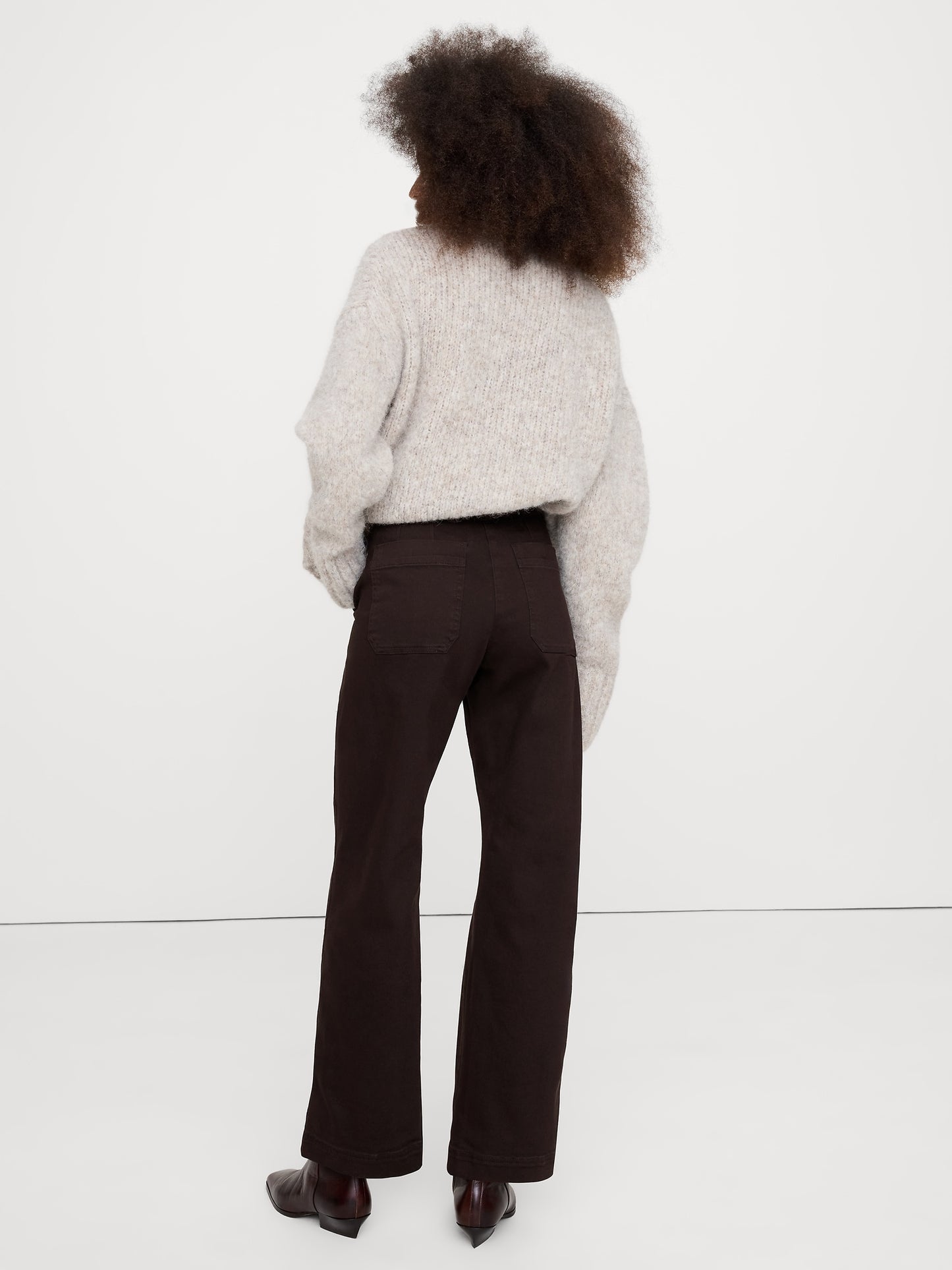 The Weekender Straight-Leg Pant
