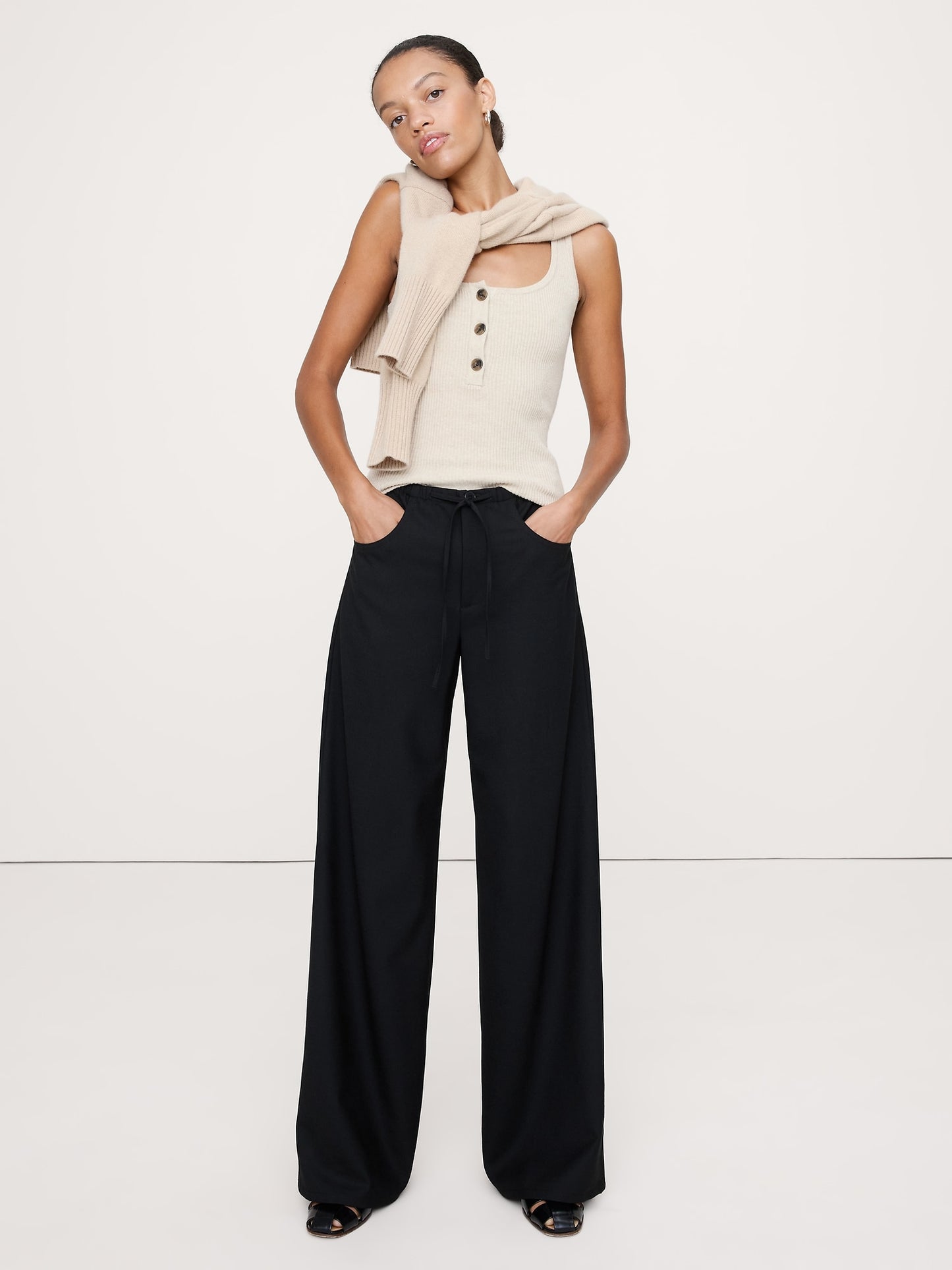 Mid-Rise Wide-Leg Flannel Drawstring Pant