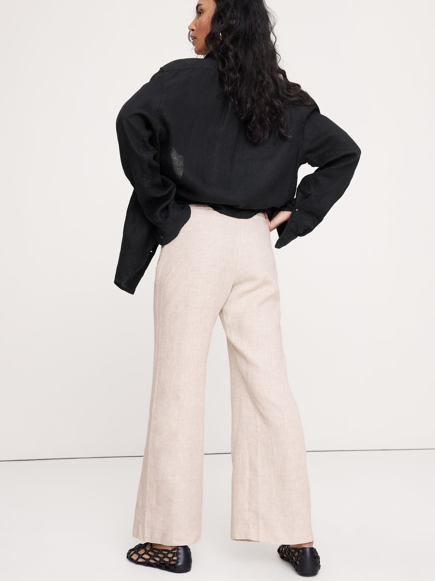 Mid-Rise Kick-Flare Linen Ankle Pant