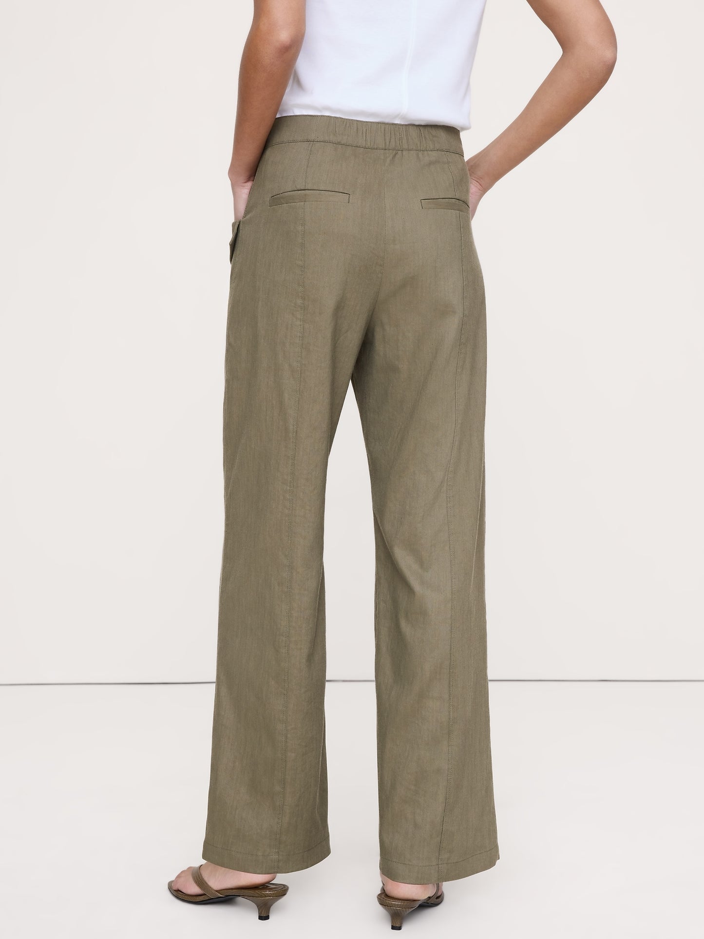 High-Rise Straight Utility Pant in Stretch Linen-Viscose