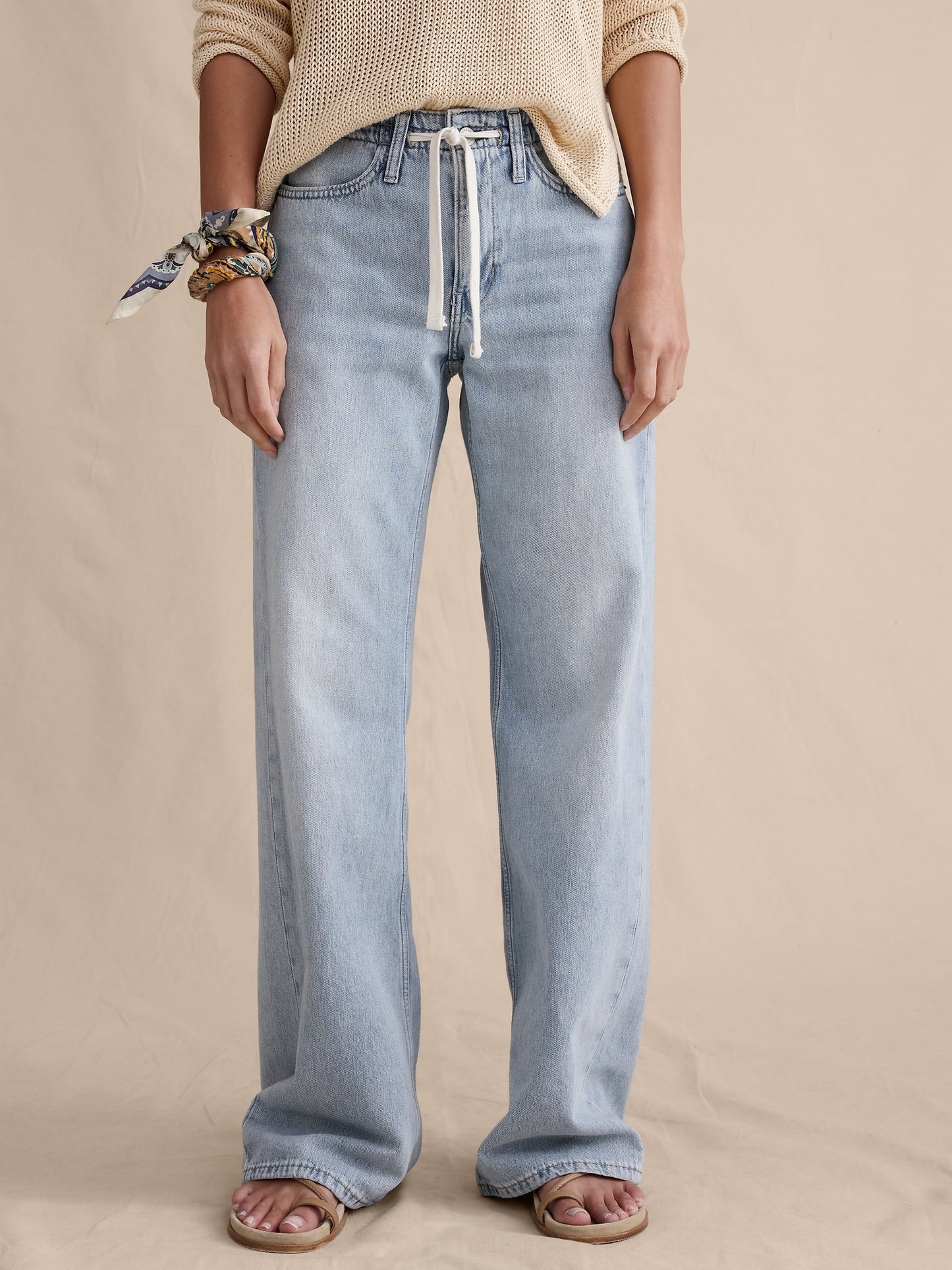 Mid-Rise Wide-Leg Drawstring Jean