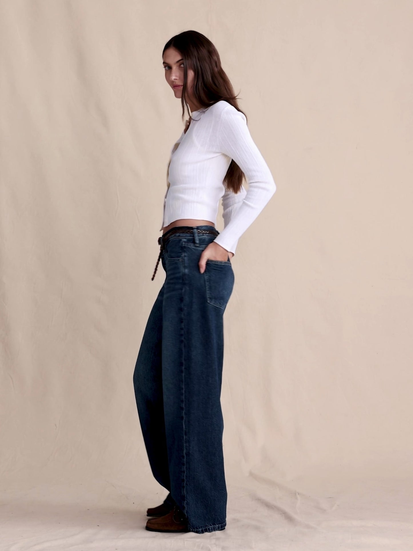 Mid-Rise Baggy-Straight Lightweight Jean