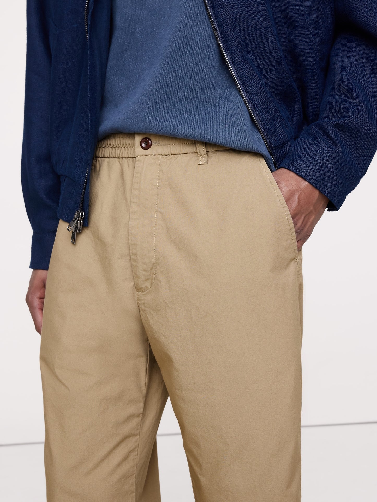 The Weekender Relaxed Pull-On Pant in Cotton