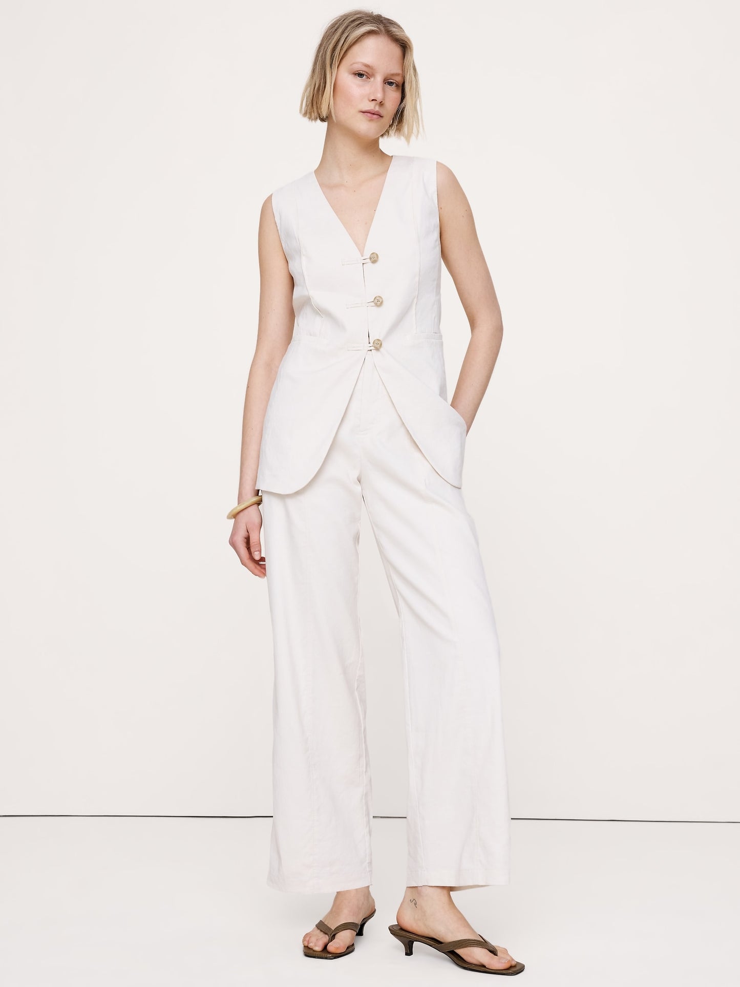 High-Rise Straight Utility Pant in Stretch Linen-Viscose