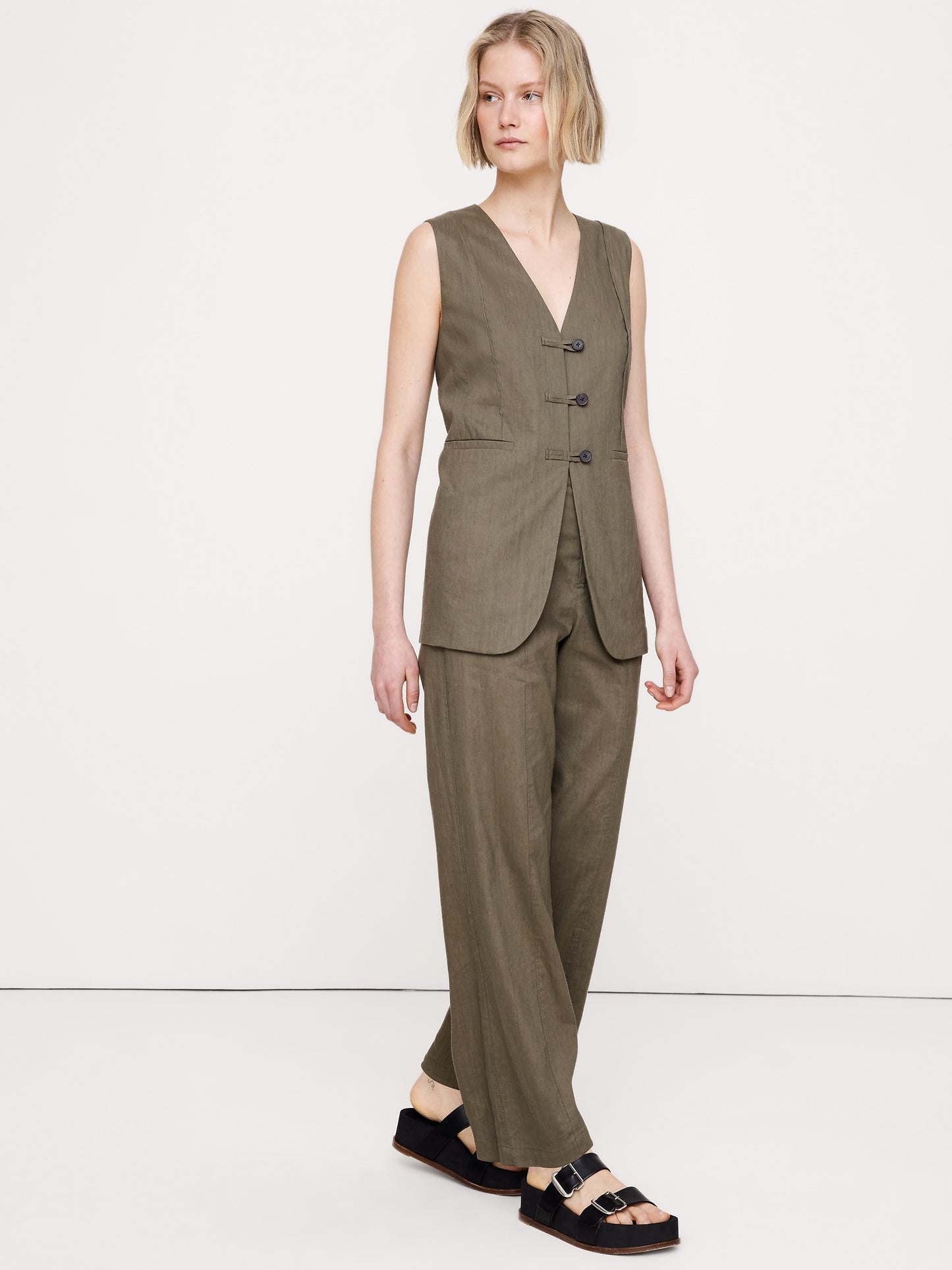High-Rise Straight Utility Pant in Stretch Linen-Viscose
