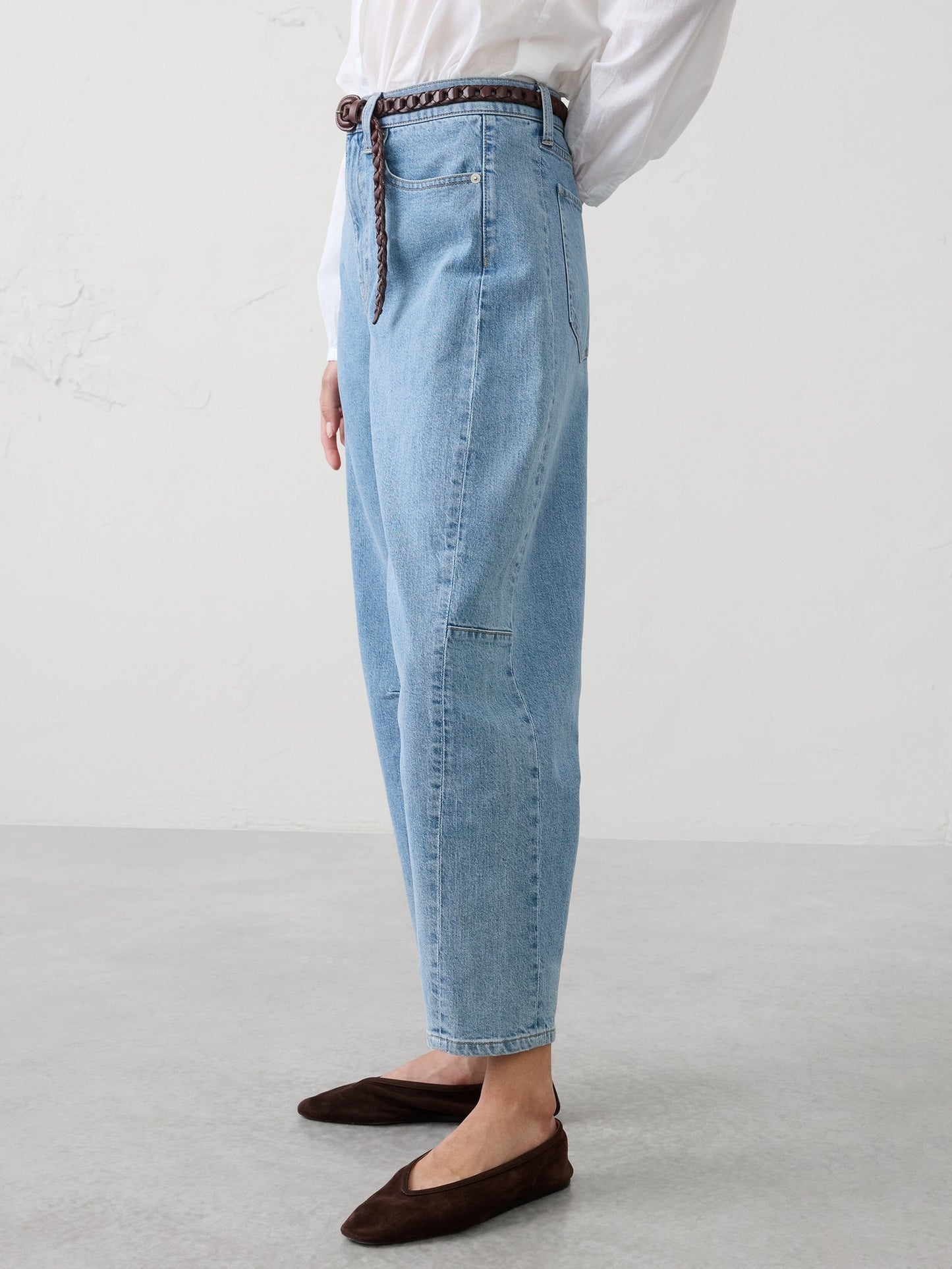 Barrel-Leg Mid-Rise Jean