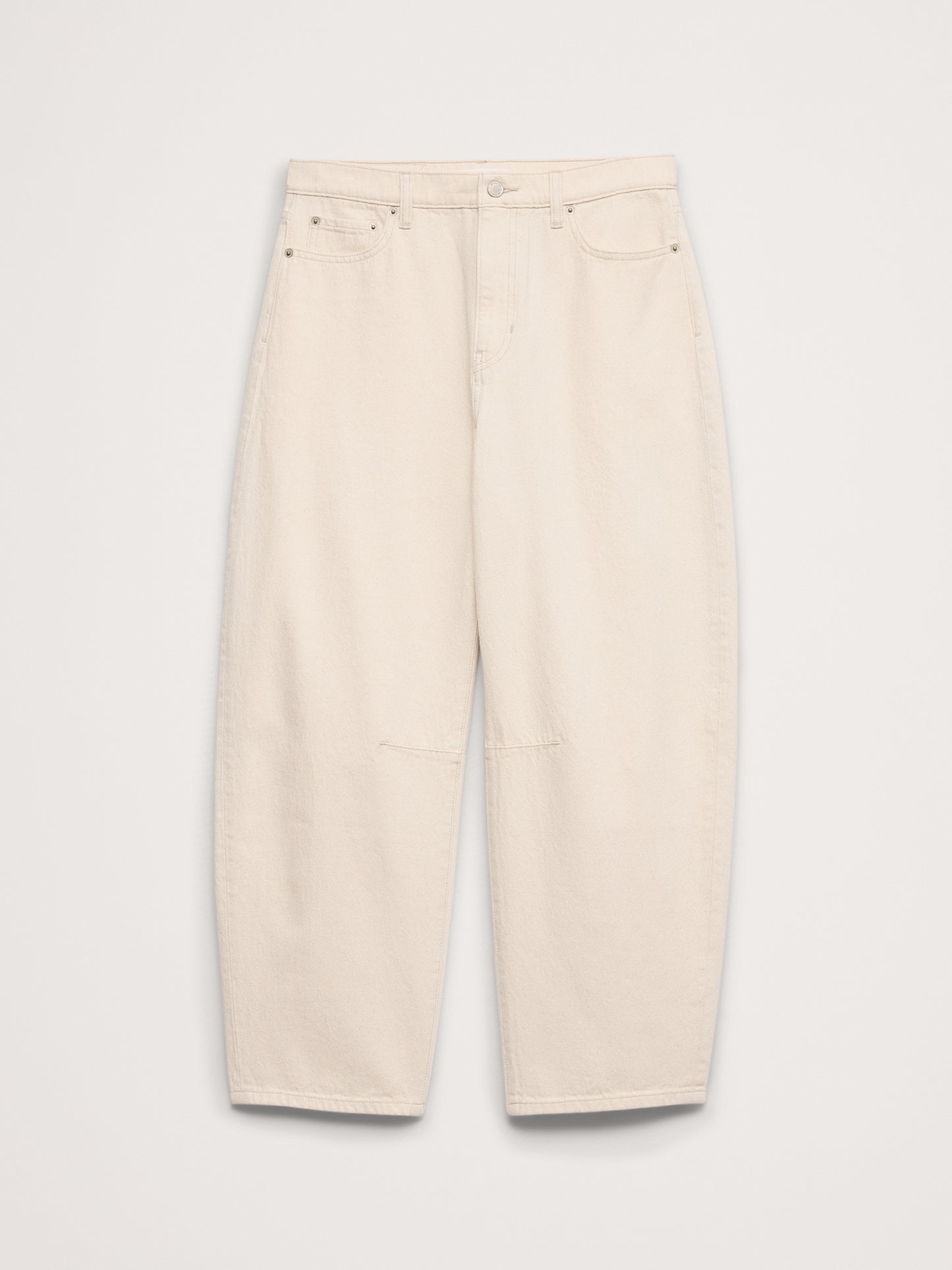 Mid-Rise Barrel Ankle Jean