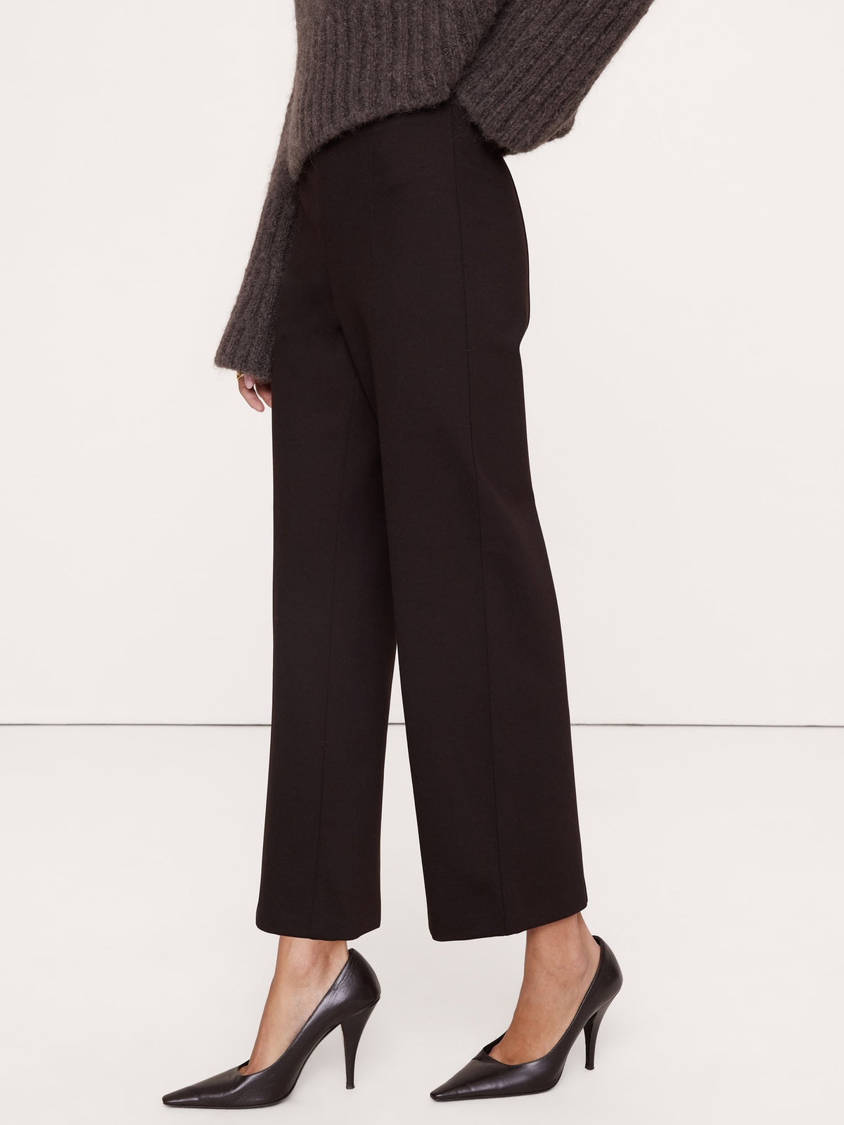 Fitted Everywhere Ponte Ankle Pant