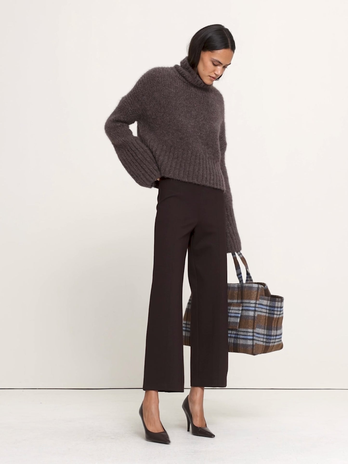 Fitted Everywhere Ponte Ankle Pant